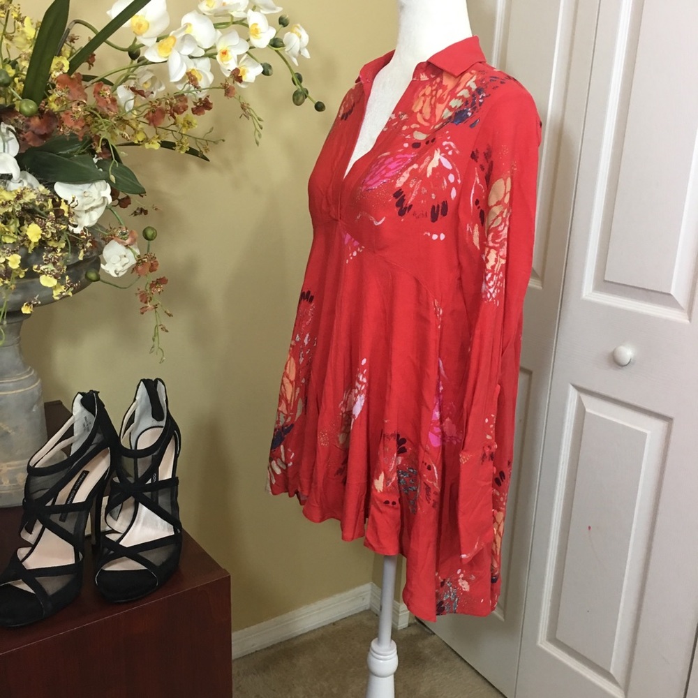 NWT FREE PEOPLE FIELD OF BUTTERFLIES FLORAL LONG SLEEVE TOP BOHO CHIC FEMININE - Picture 4 of 6